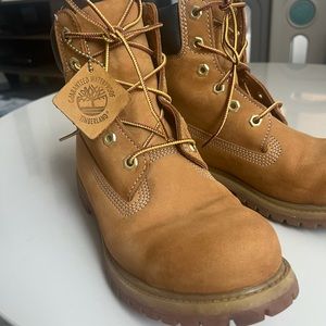 Women’s Timberland (size 9,5)